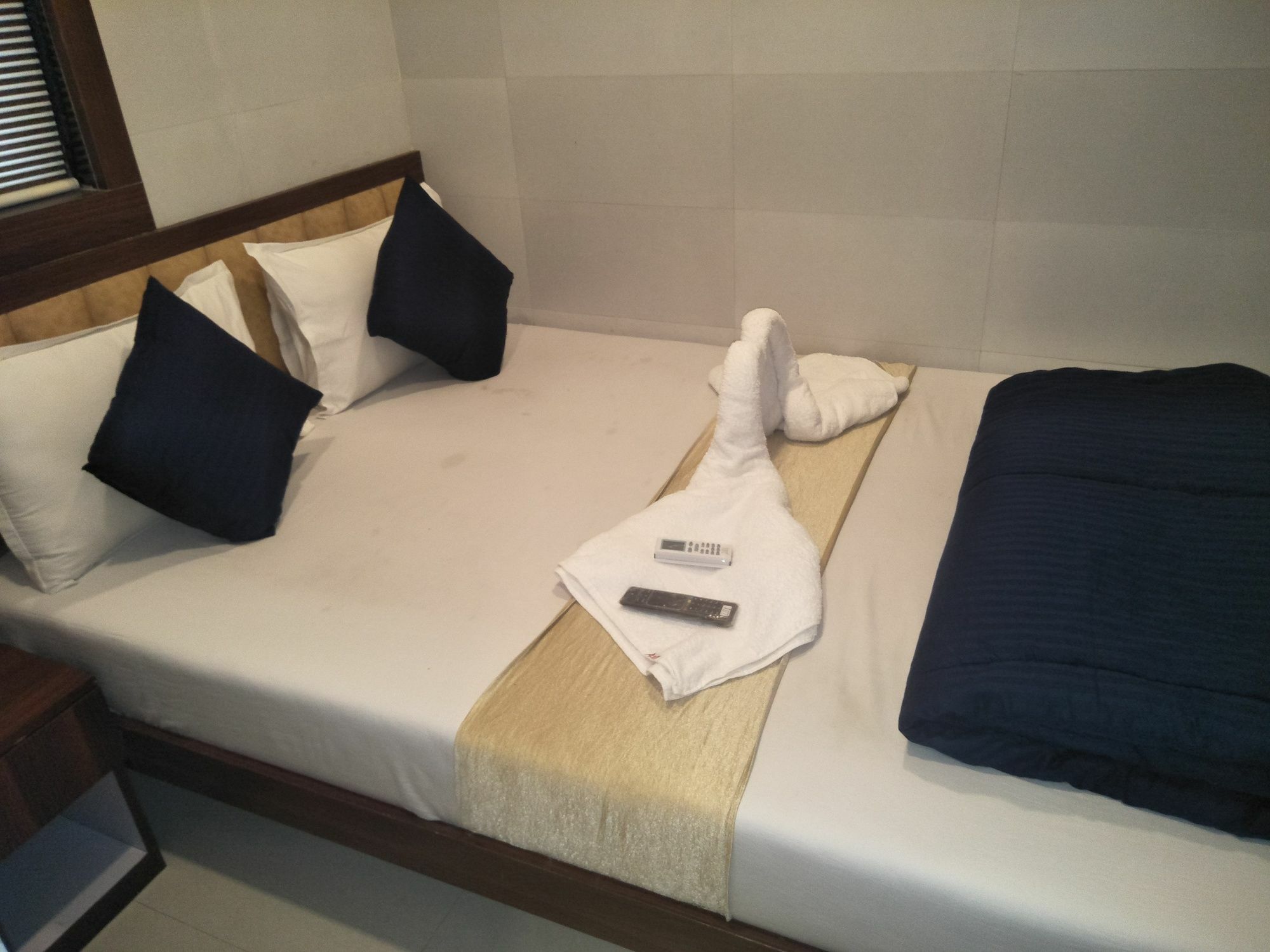 Hotel Avenue Residency Mumbai Exterior photo